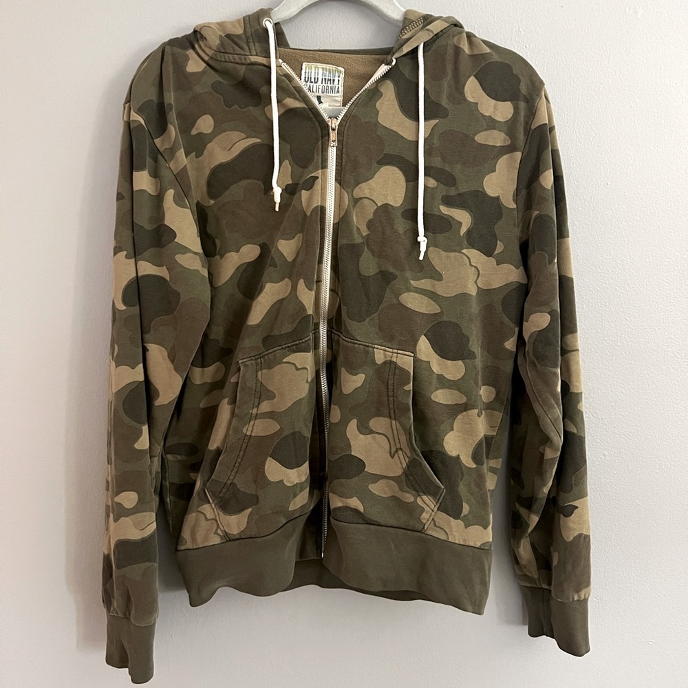 Men’s Old Navy camouflage zip up hoodie size small